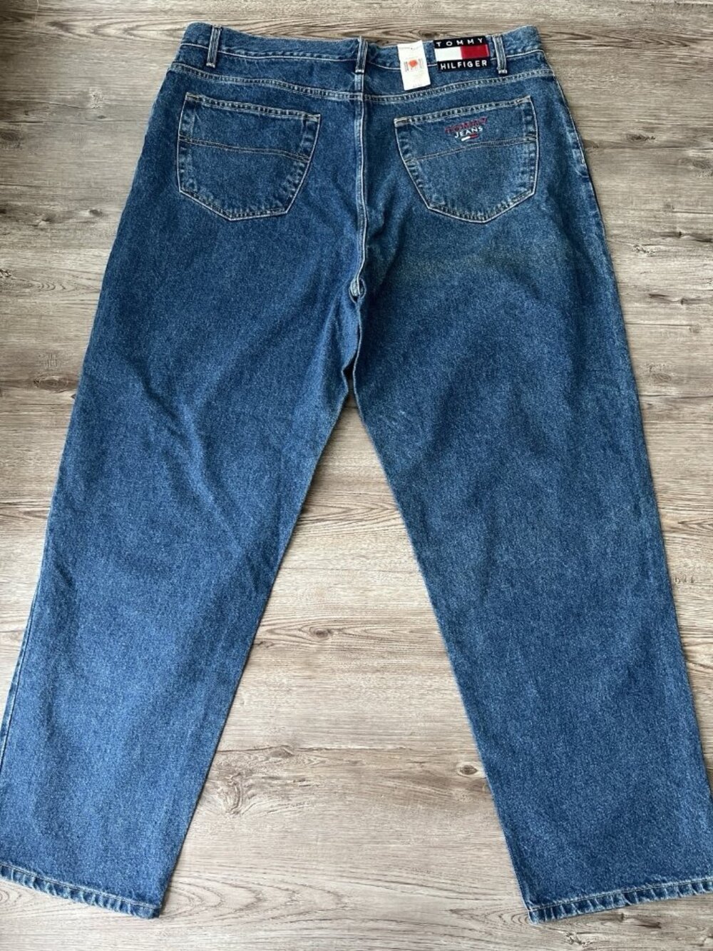 Tommy Hilfiger Vintage Logo Straight Jeans Mens 42x32 Medium Wash Y2K NWT